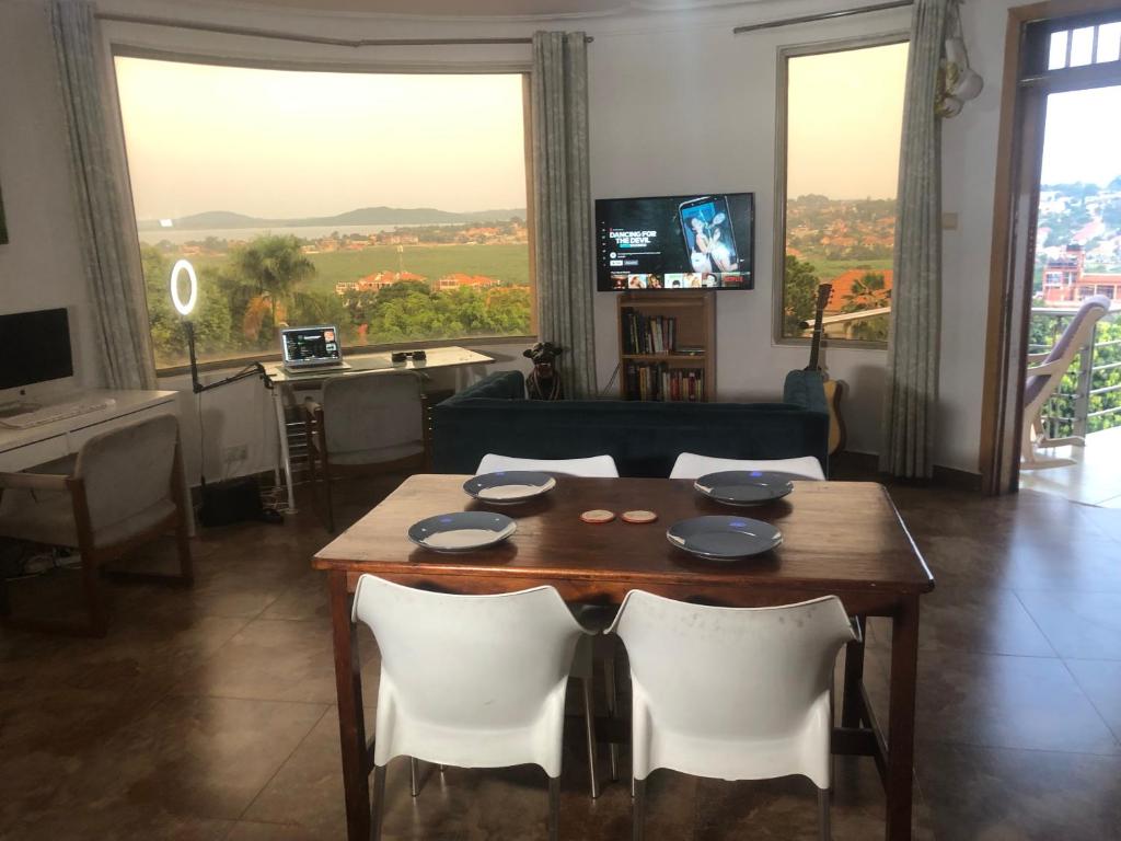 Modern Kampala Apartment with Great Views, Kampala (precios ...