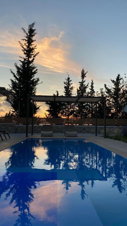 Bazén v ubytovaní Zephyros Villas - Agios Nikitas alebo v jeho blízkosti