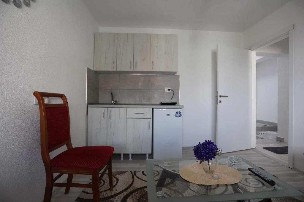 Kuchyň nebo kuchyňský kout v ubytování Alek Apartman