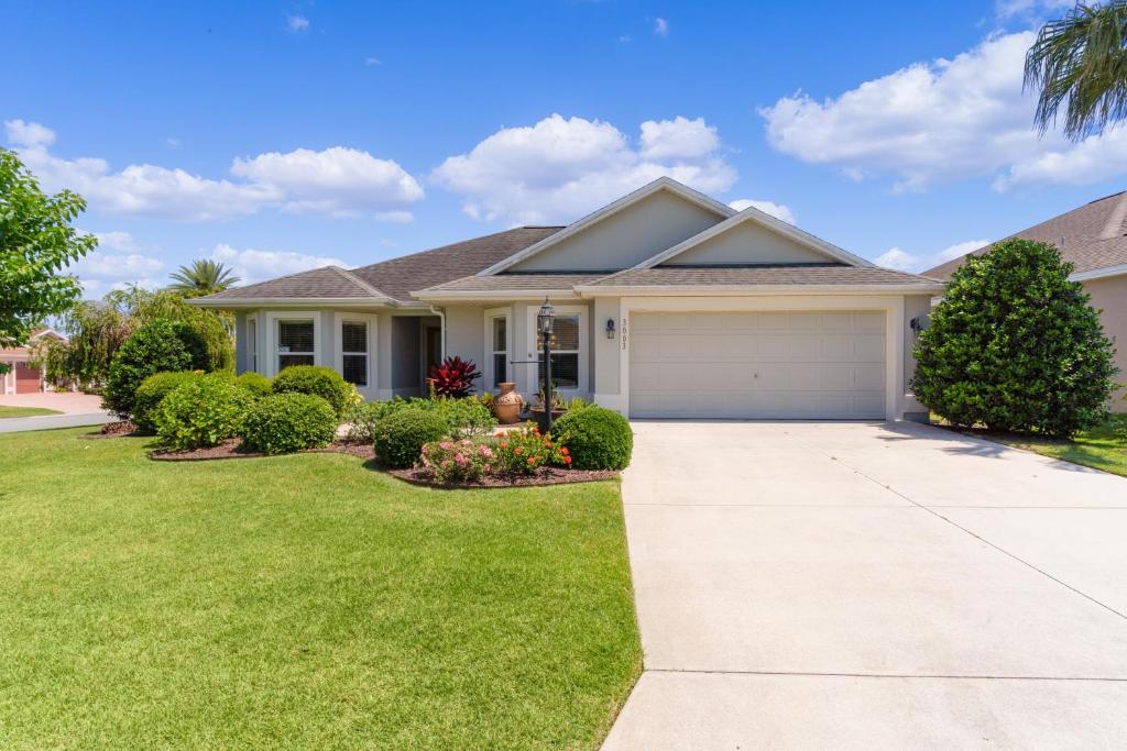 Twisted Oak Designer Home In The Village Of Sanibel Villagepeople, The Villages
