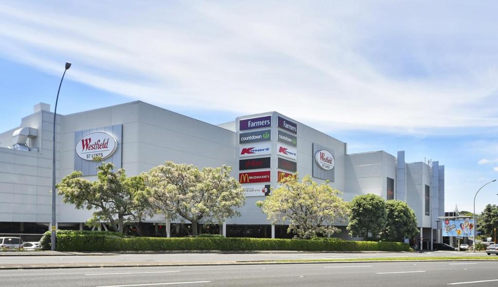 Big Save at St Lukes Quiet House - Resim 24