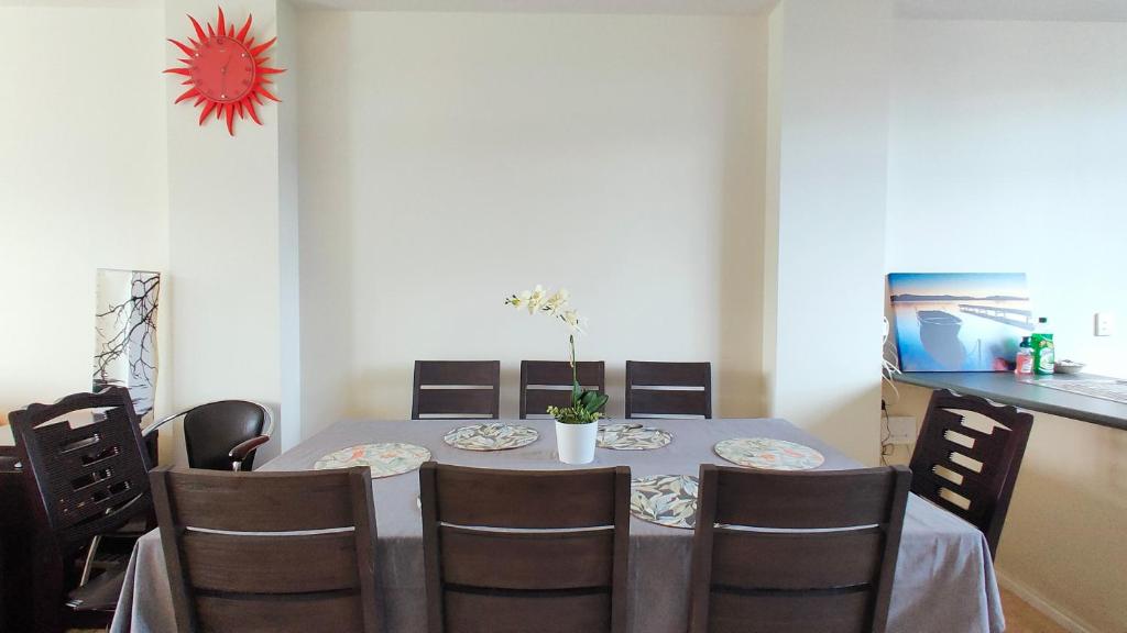 Big Save at St Lukes Quiet House - Resim 26