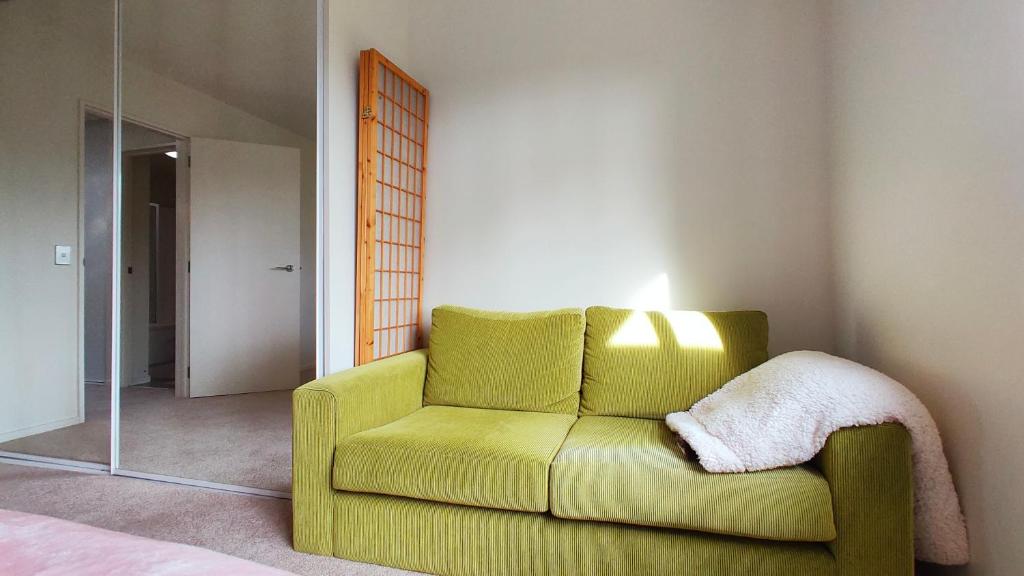 Big Save at St Lukes Quiet House - Resim 28