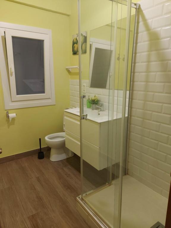 Kúpeľňa v ubytovaní Apartamento junto a la playa de gros ESS02373