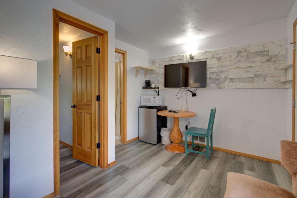 Köök või kööginurk majutusasutuses Westerly Motel