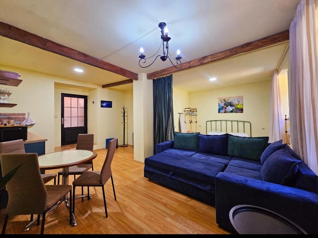 فضای داخلی Apartment in the old district (Bread Square) در تفلیس - تصویر ۳