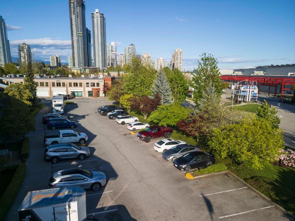 Nespecifikovaný výhled na destinaci Burnaby nebo výhled na město při pohledu z hotelu