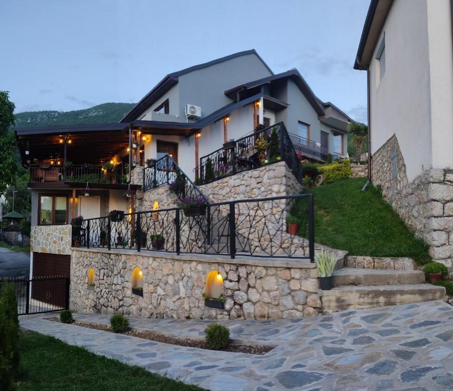 Budova, kde se penzion nachází