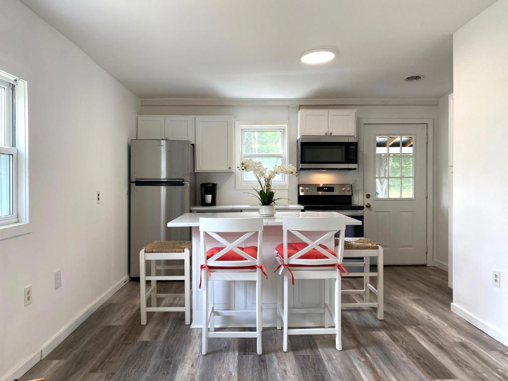 Gallery image of 2 BR Modern Home - Visit Saratoga & Lake George in Queensbury