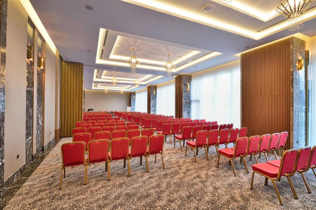 The business area and/or conference room at Best Western Premier Ottoperla Hotel