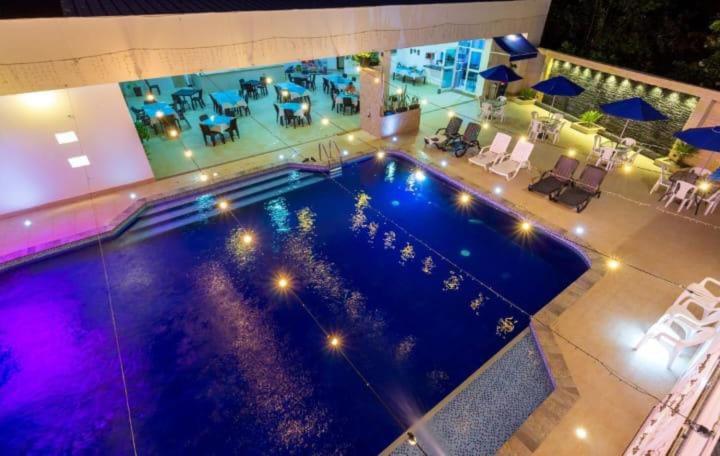 Hotel deluxe oasis de la colina boutique, Girardot (precios ...
