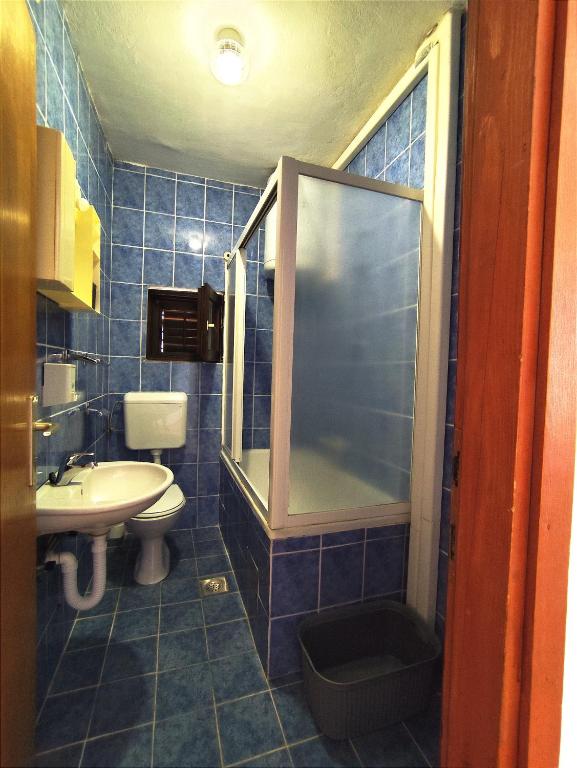 Koupelna v ubytování Apartments Bilo