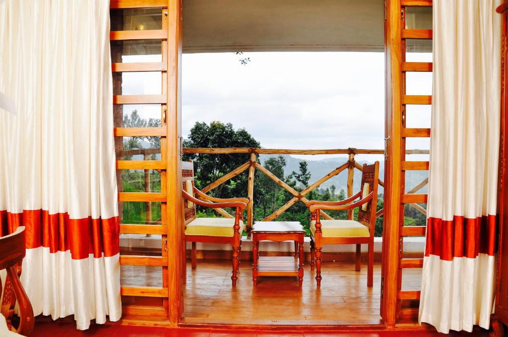 Hanging Huts Resorts - Executive Suite