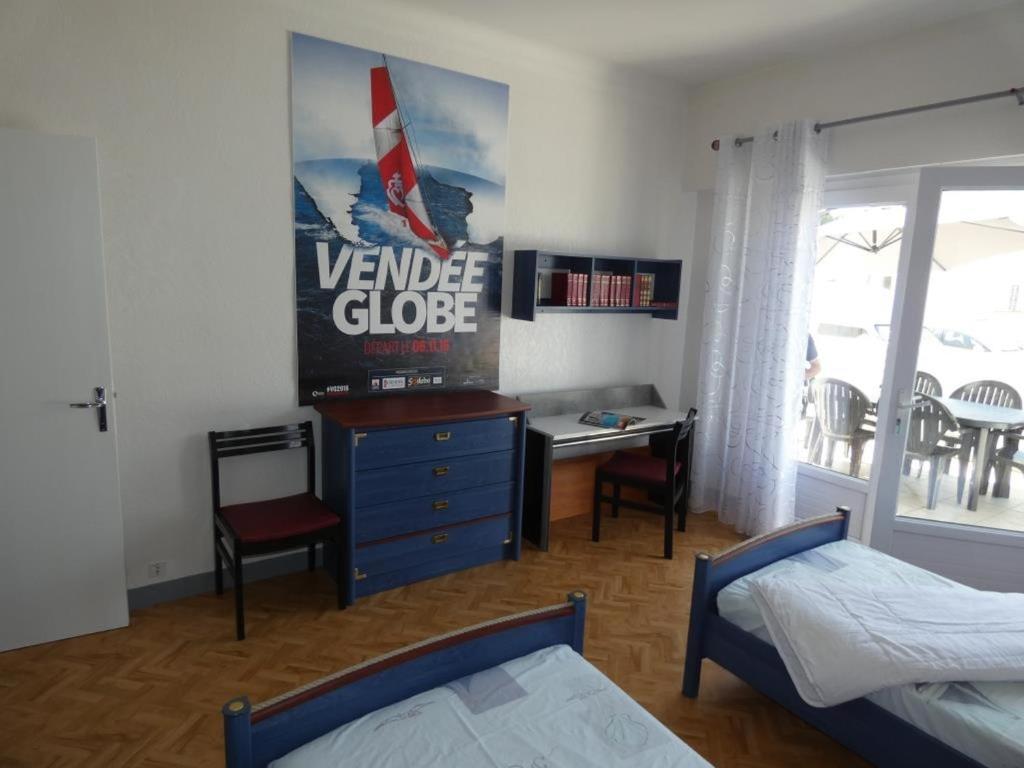 Posteľ alebo postele v izbe v ubytovaní Appartement 4 pers, terrasse, proche plage/commerces - Notre-Dame-de-Monts - FR-1-540-190