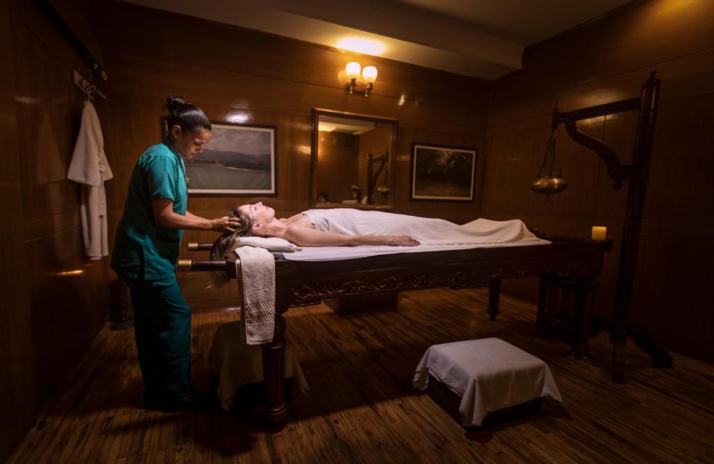 Lázně a/nebo wellness v ubytování GANGA KINARE- A Riverside Boutique Resort, Rishikesh