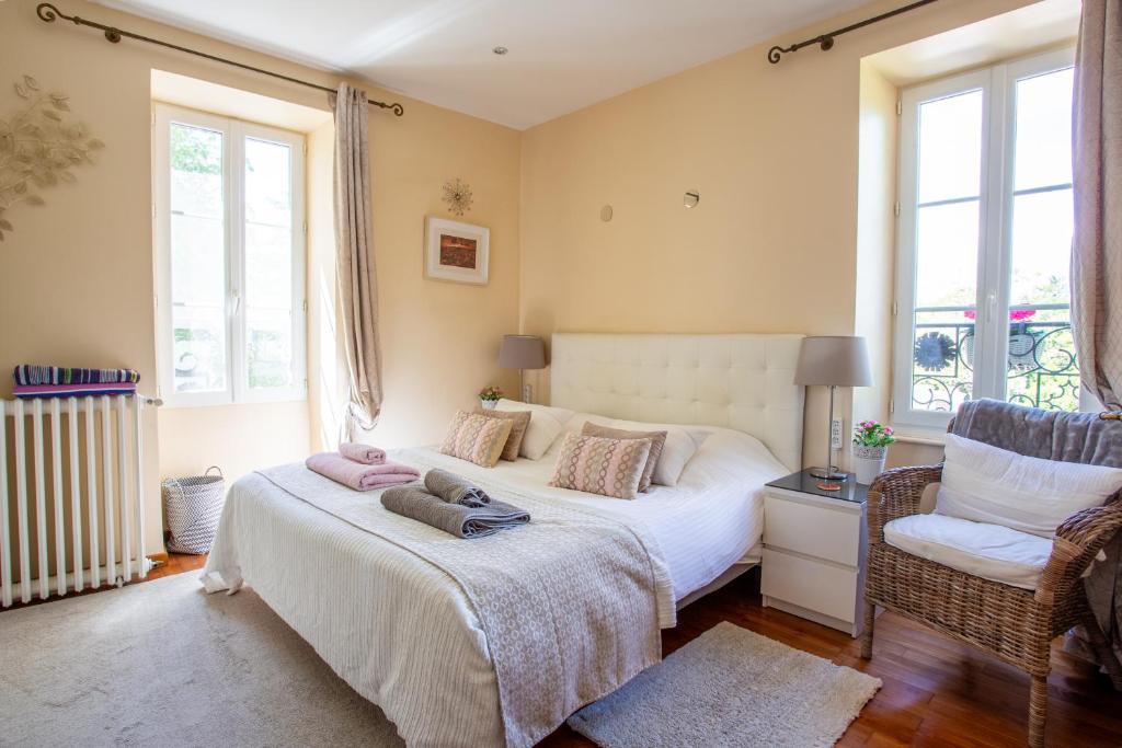 Postel nebo postele na pokoji v ubytování Gites du Caylar - Chambres et Appartments