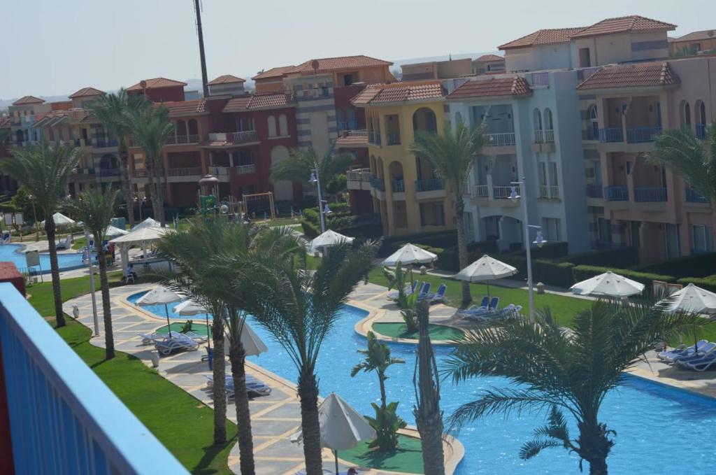 Bazén v ubytování Porto Matrouh Resort nebo v jeho okolí