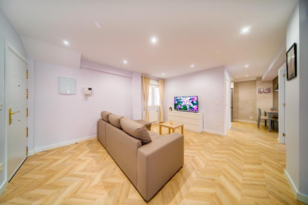 Μια τηλεόραση ή/και κέντρο ψυχαγωγίας στο Apartamento San Lazaro a 5 Min Pabellon Principe Felipe con opcion a Parking