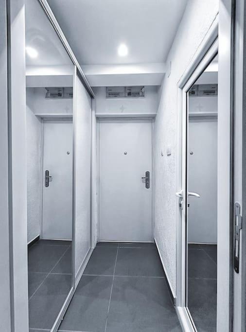 Φωτογραφία από το άλμπουμ του Jednosoban apartman u centru Bara στο Bar