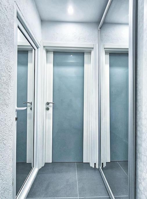 Φωτογραφία από το άλμπουμ του Jednosoban apartman u centru Bara στο Bar