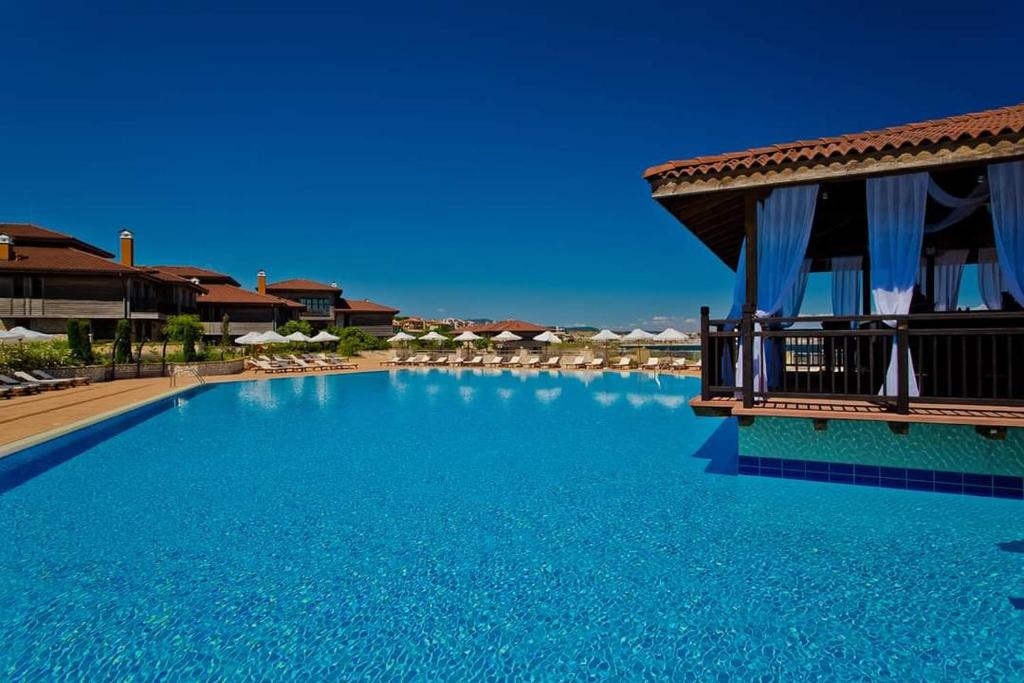 Bazén v ubytování Sozopolis Holiday Village nebo v jeho okolí