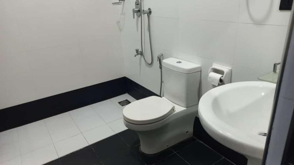 Koupelna v ubytování Sea Zone Hotel Nilaveli