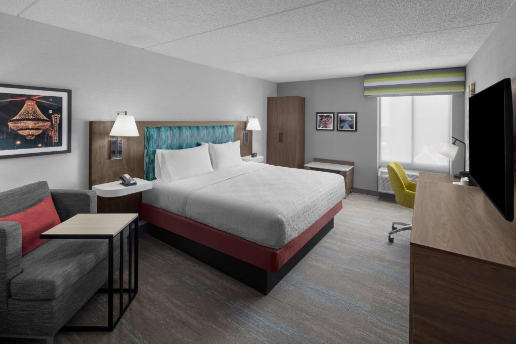 Hampton Inn Cleveland-Downtown - 