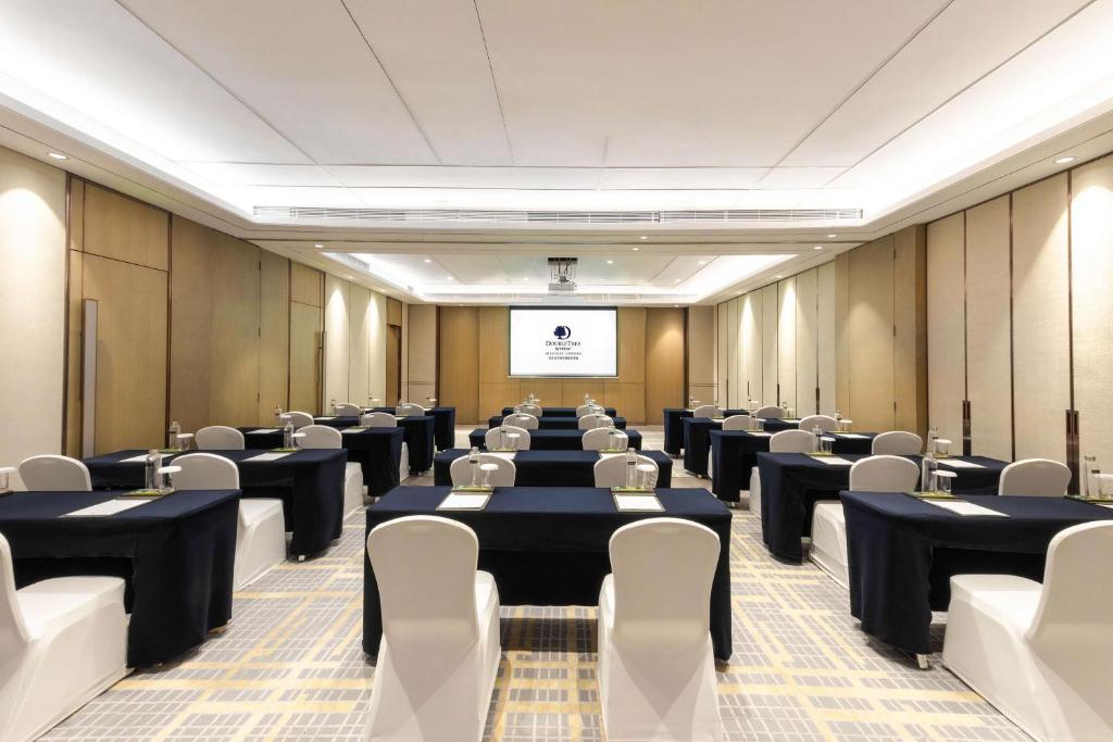 Konferenční prostory v ubytování DoubleTree by Hilton Hotel Shenzhen Longhua, Near Huawei, Foxcnn, Shenzhen North Railway, Uniwalk & Uniworld Shopping Mall, Sam's Club