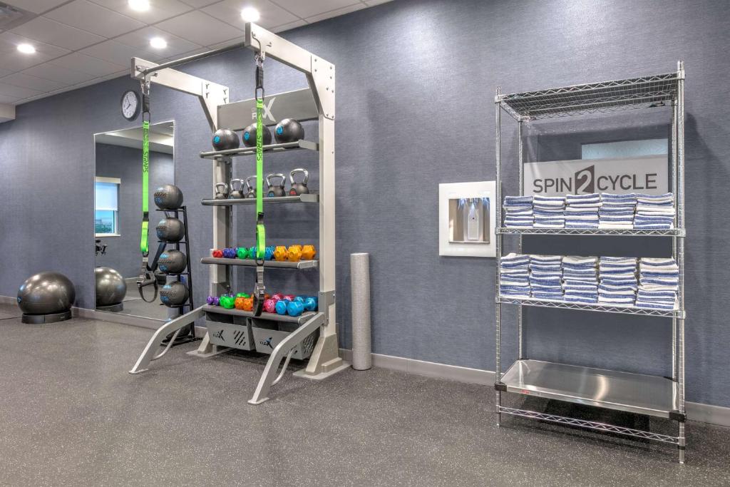 Fitness centrum a/nebo fitness zařízení v ubytování Home2 Suites By Hilton Huntsville, Tx