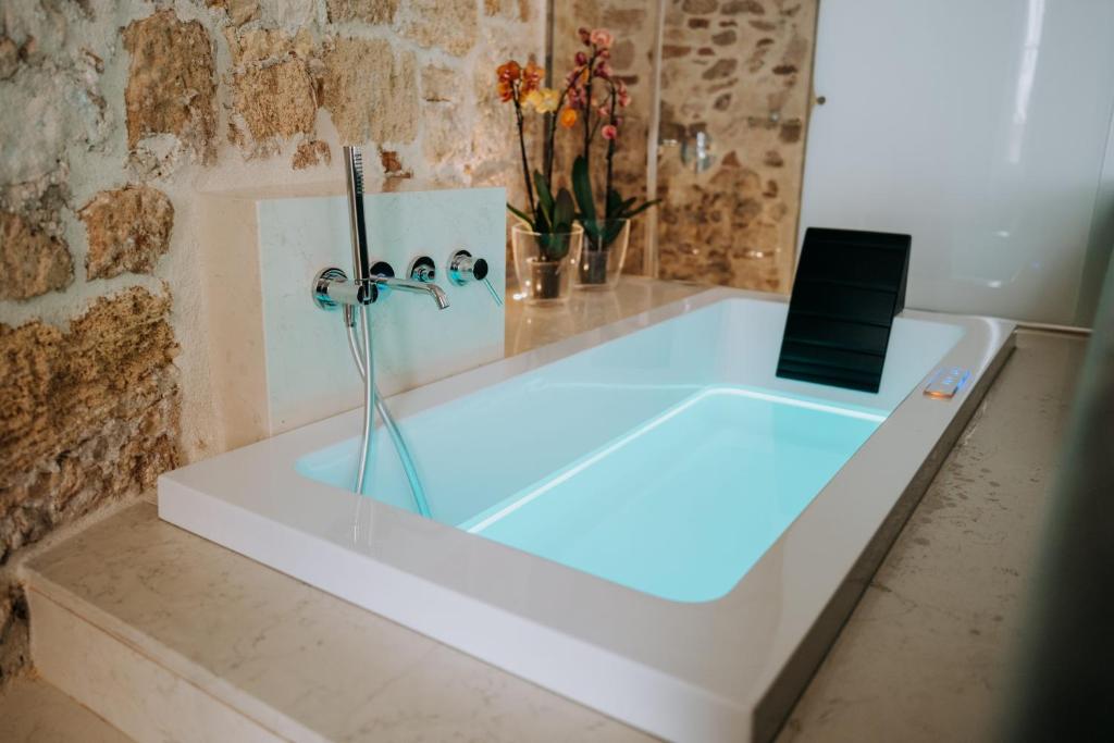 Ambrosia-Timeless Hosting - 16