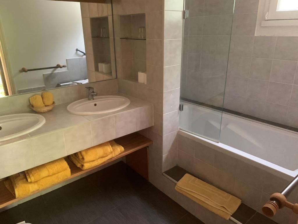 Les Hôtes du Ranquet - Deluxe Zimmer (2 Erwachsene + 1 Kind)