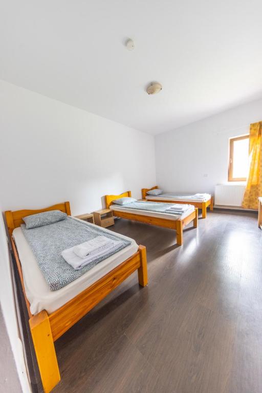 Postel nebo postele na pokoji v ubytování Hostel Gurasada