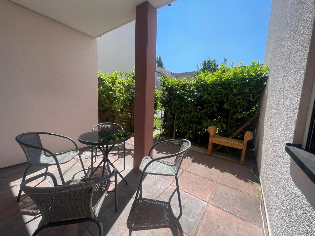 Κήπος έξω από το Charmante 3-Zimmer-Wohnung Zentral in Wiesbaden