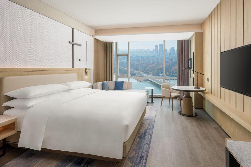 Qingdao Marriott Hotel Jiaozhou - Club King Room