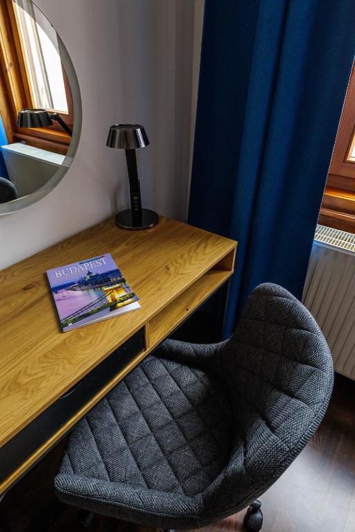 Fotografie z fotogalerie ubytování Rustic Downtown Apartment 106 m2 v Budapešti