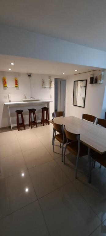 Posezení v ubytování Depto céntrico de 3 habitaciones y cochera