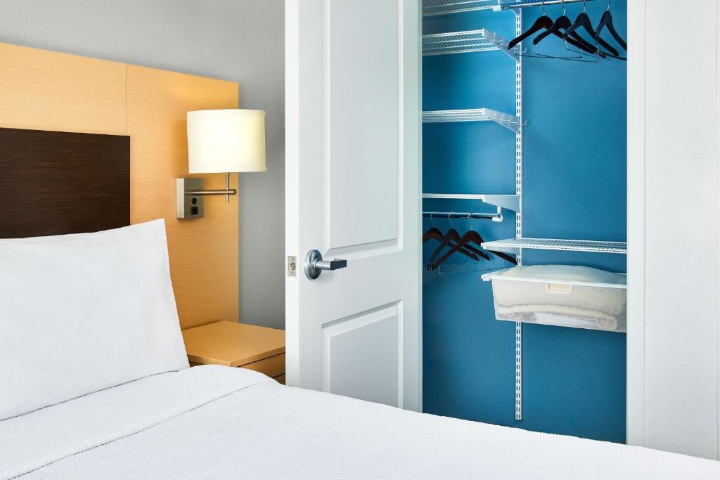 TownePlace Suites by Marriott Garden City - 1 Bedroom Suite, 1 Queen, Sofa Bed