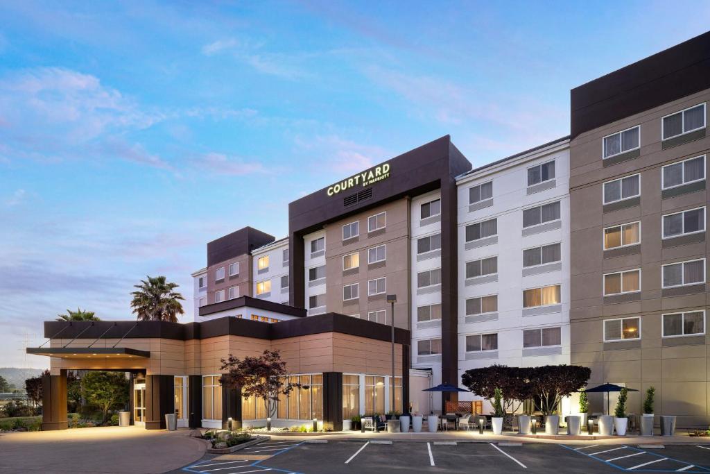 a rendering of the exterior of a hotel at The Bayshore Hotel San Francisco Airport - Burlingame in Burlingame