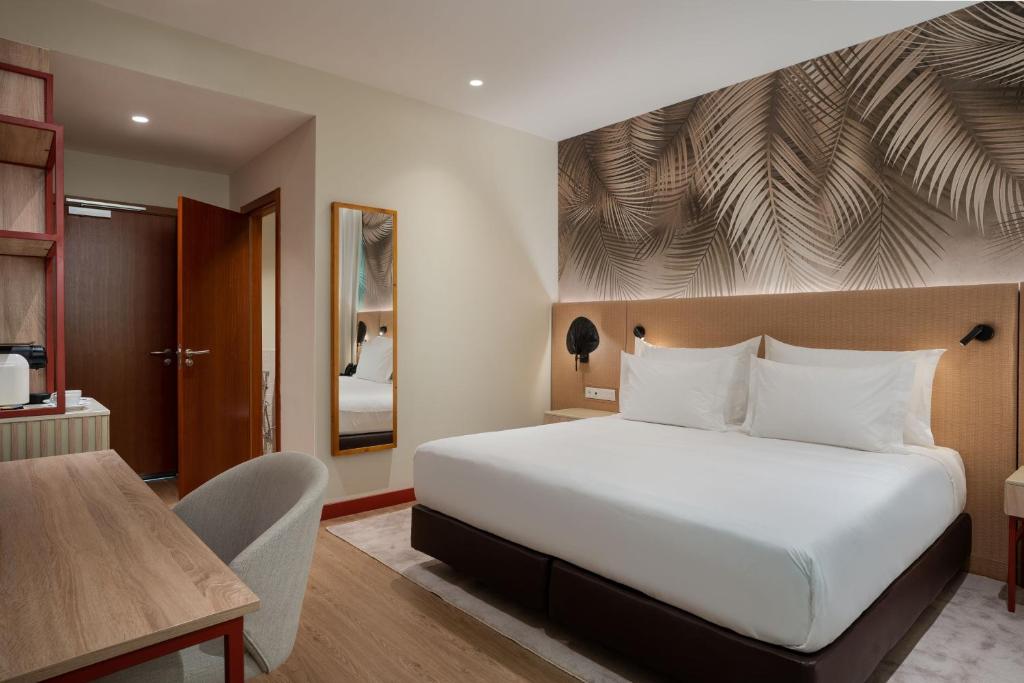 Protea Hotel by Marriott Luanda - Chambre Queen Standard Avec Vue Partielle Sur La Ville
