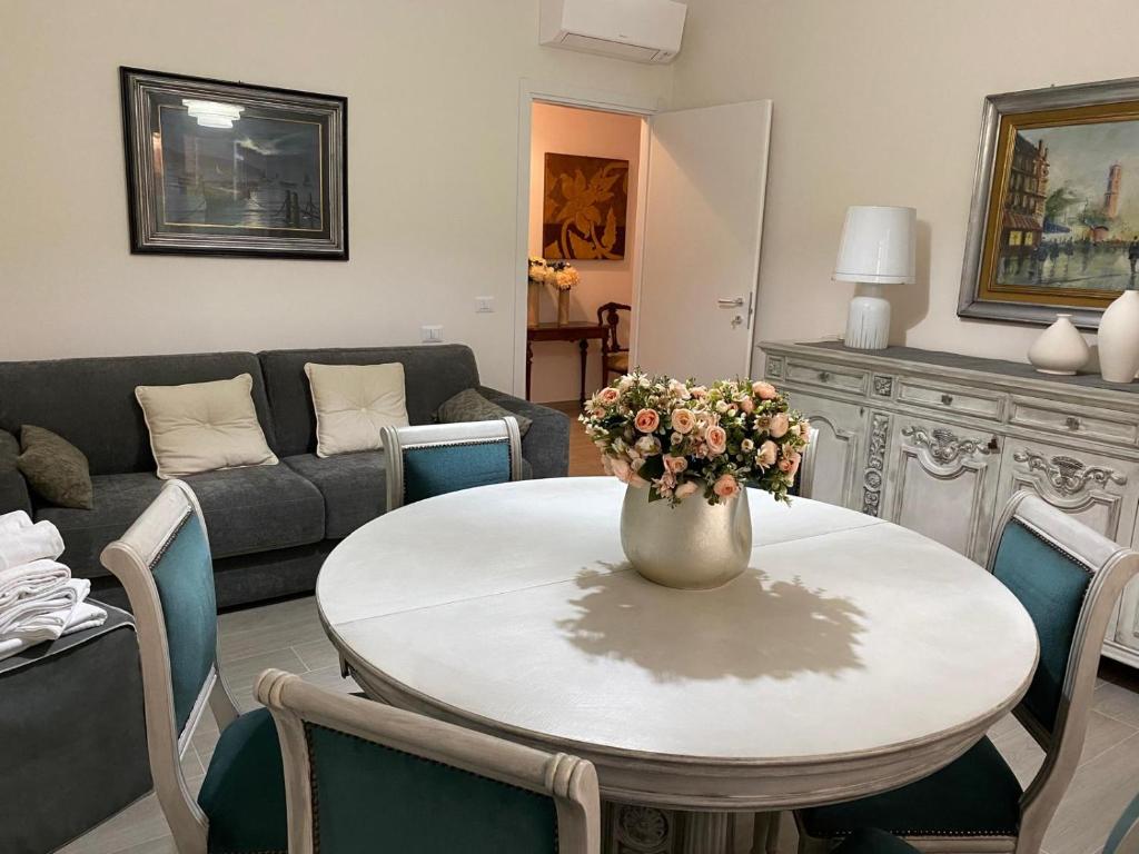 Χώρος καθιστικού στο Amber Apartment