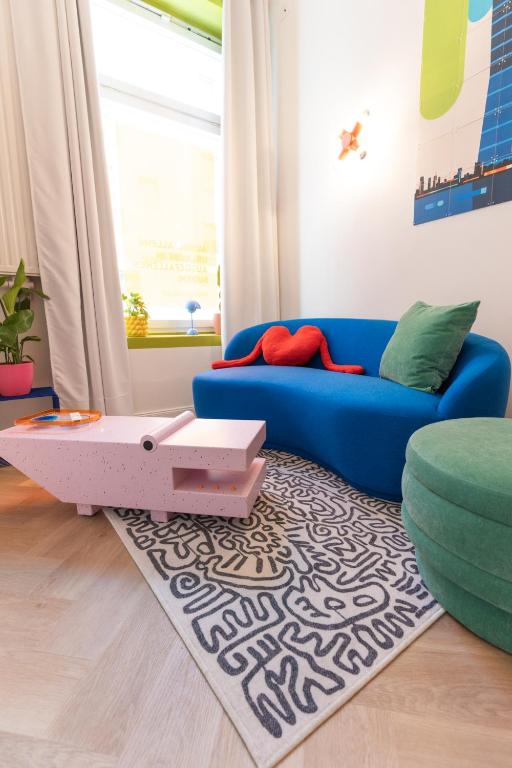 RetroPop Design Apartment , Designerzimmer für je 2 Personen, Top Lage, WIFI