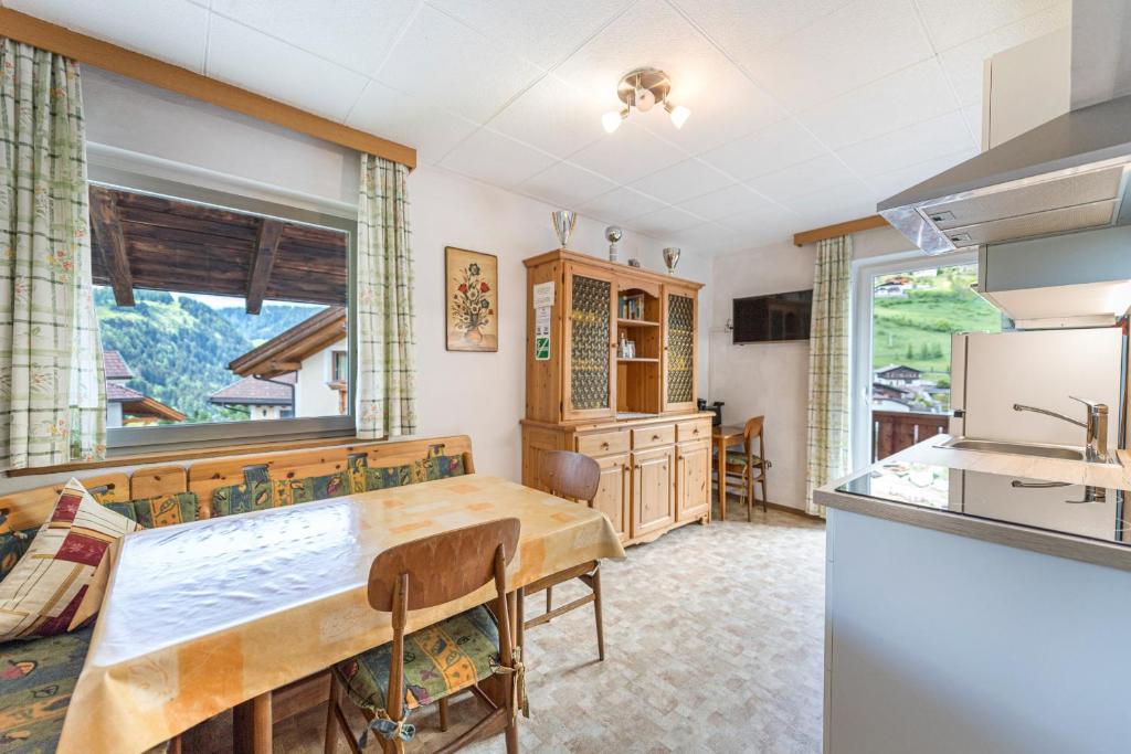 Kuchyň nebo kuchyňský kout v ubytování Apartments Martina