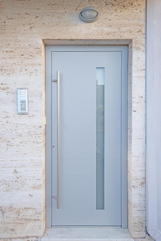Fotografie z fotogalerie ubytování Luxury Beachfront Apartment - Steps from Kalamata Beach v destinaci Kalamata