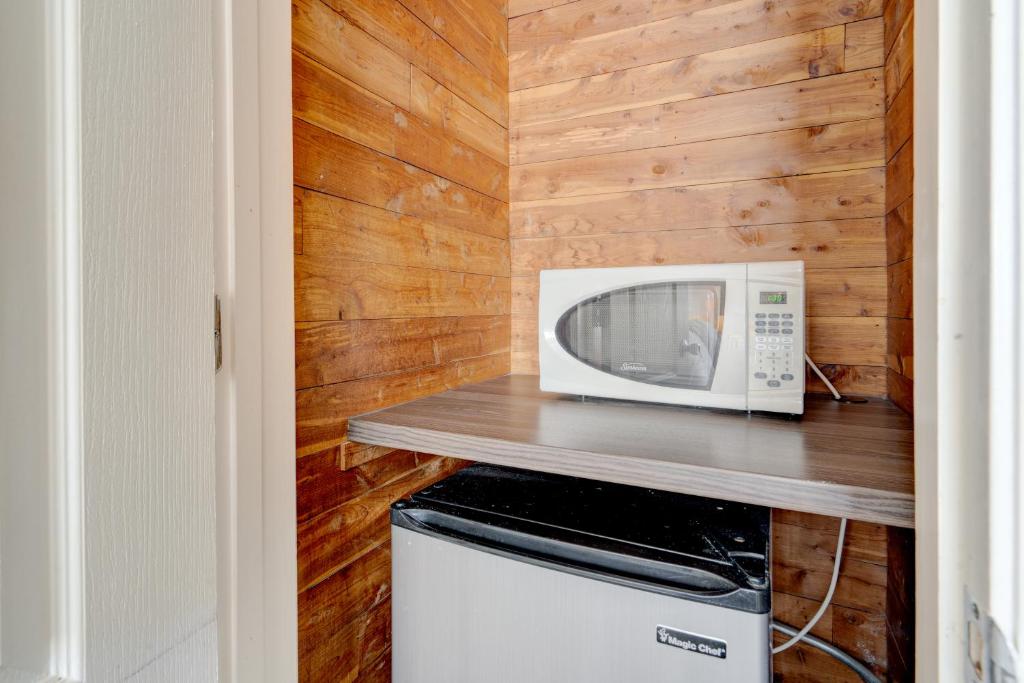 Kuchyň nebo kuchyňský kout v ubytování James Hotel