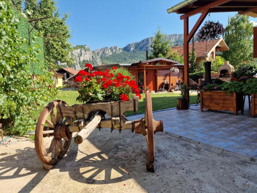 Výhľad na hory alebo výhľad na hory priamo z of the country house