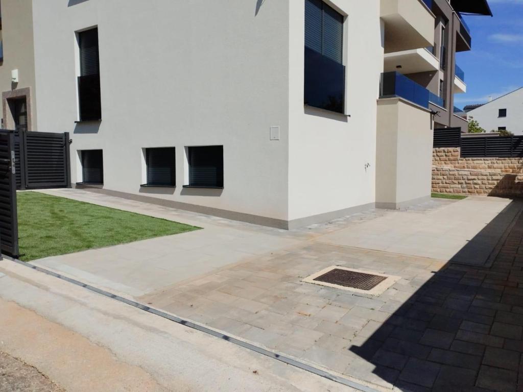 Budova, kde se apartmán nachází