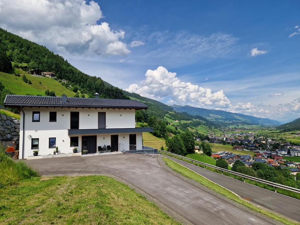 Nespecifikovaný výhled na hory nebo výhled na hory při pohledu z apartmánu