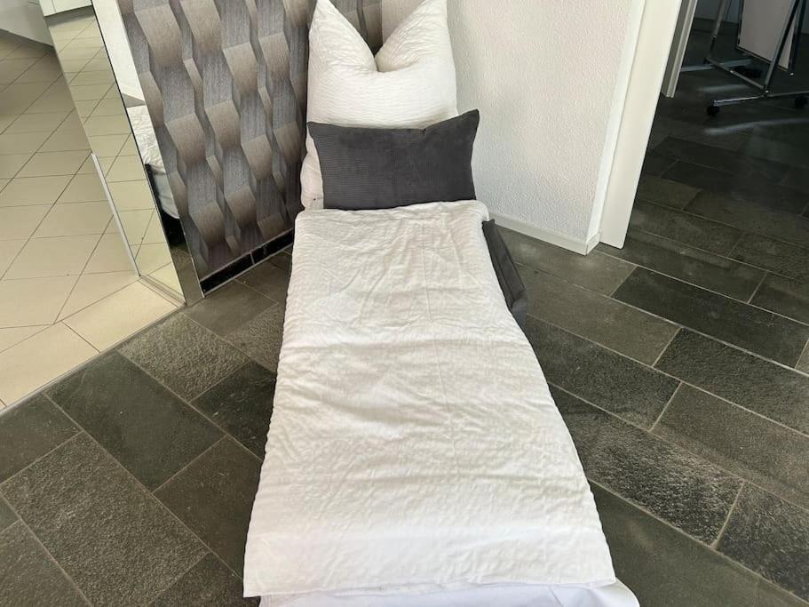 Postel nebo postele na pokoji v ubytování Ferienwohnung am Storchennest