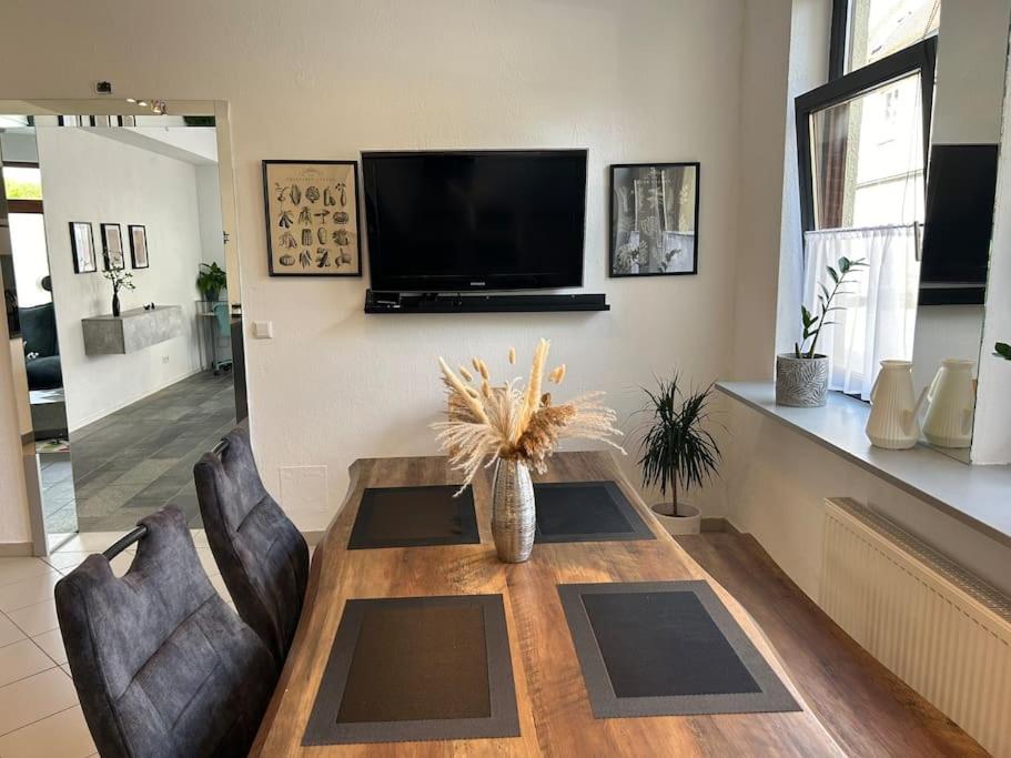 TV a/nebo společenská místnost v ubytování Ferienwohnung am Storchennest