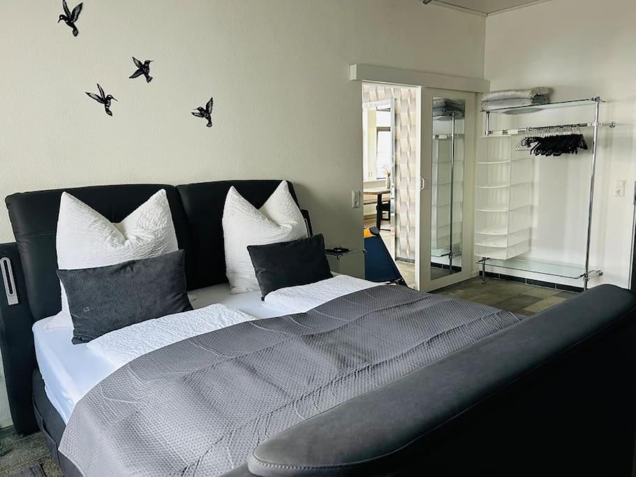 Postel nebo postele na pokoji v ubytování Ferienwohnung am Storchennest